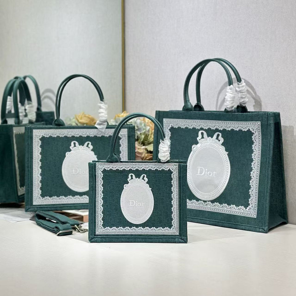 C*D Dioramour Book Tote D*or Oblique Embroidery Lace