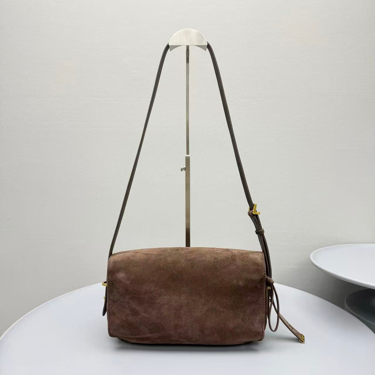 BG Le 7 Shoulder Bag Coffee Suede