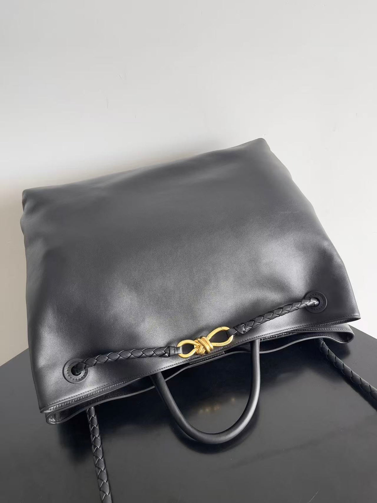 B*V Andiamo Tote Bag 42cm Black Patent Cowhide Leather