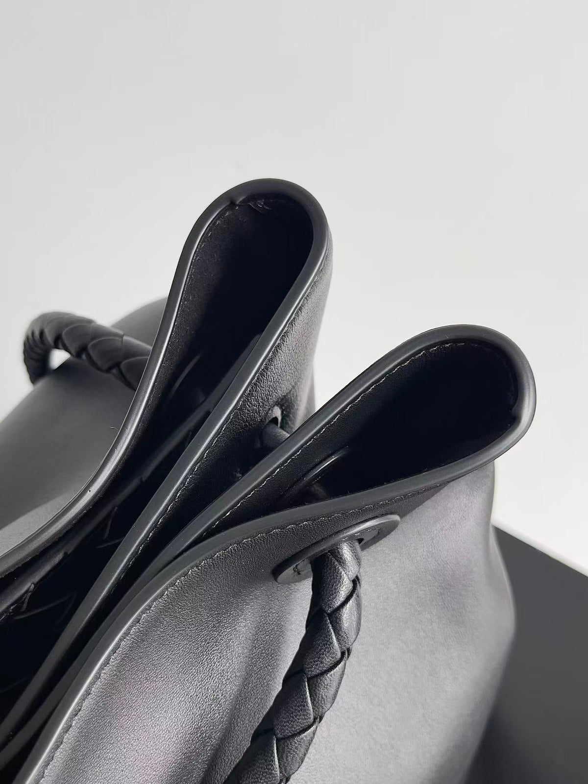 B*V Andiamo Tote Bag 42cm Black Patent Cowhide Leather