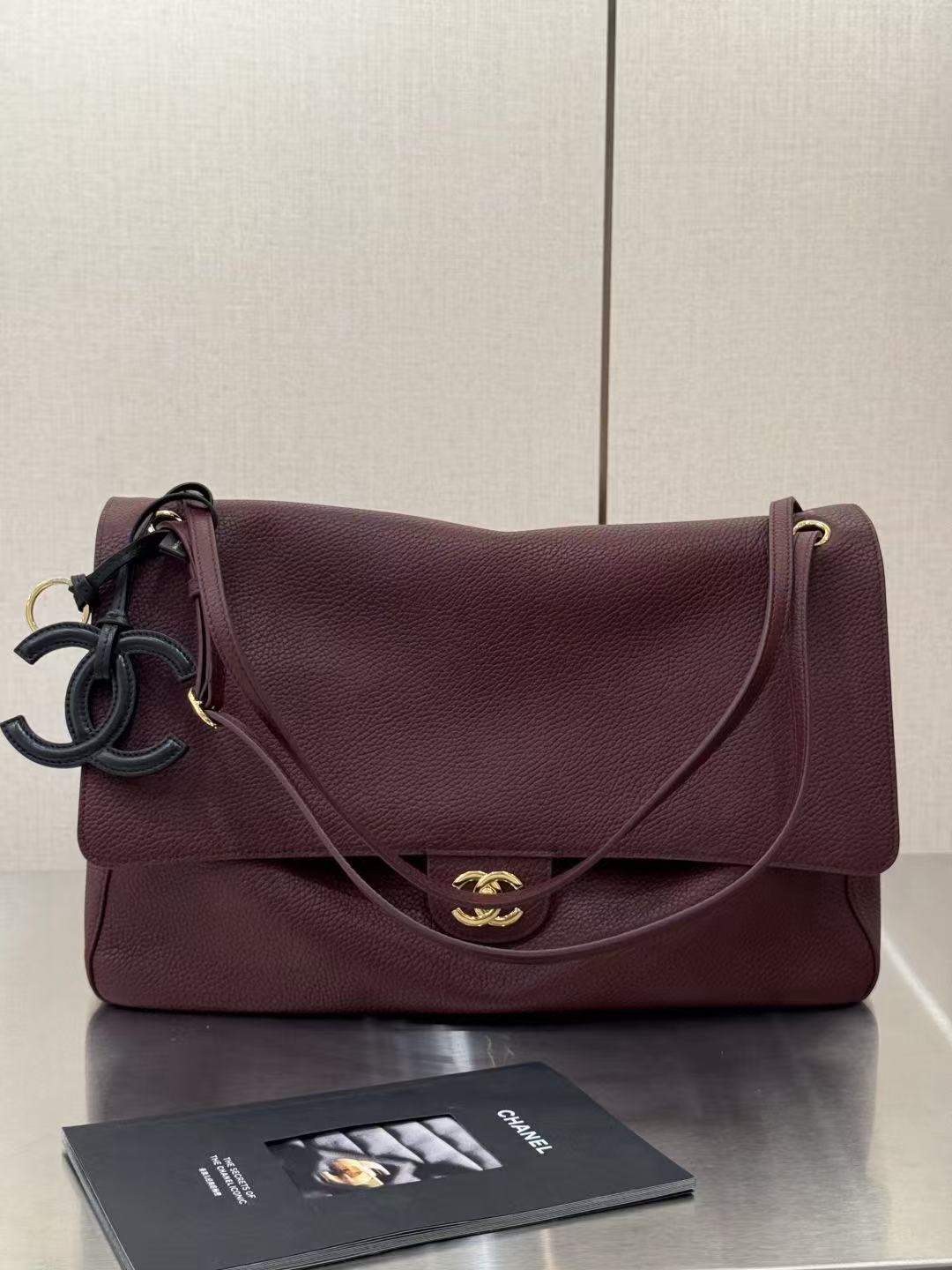 Ch*nel 2026 Maxi Flap Bag 38.5cm Dark Burgundy Calfskin Gold Hardware