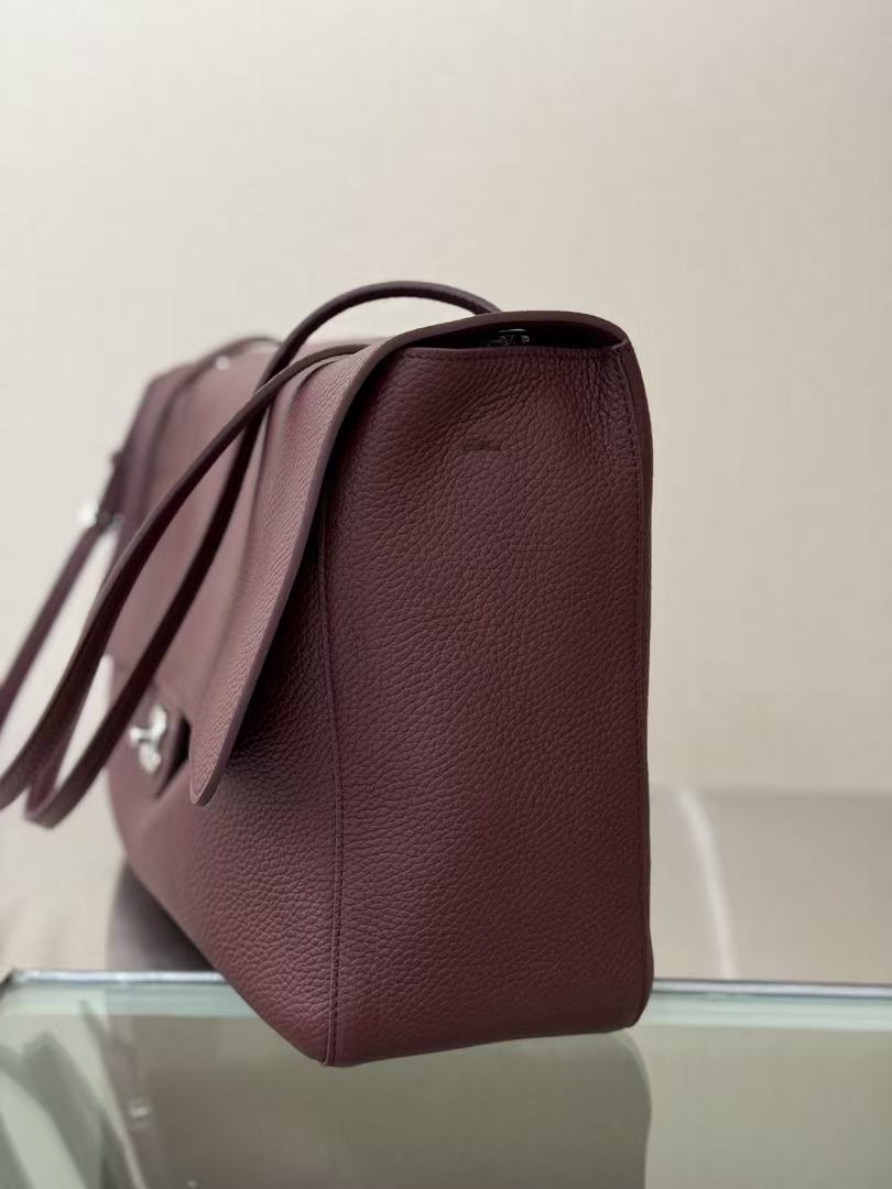 Ch*nel 2026 Maxi Flap Bag 38.5cm Dark Burgundy Calfskin Gold Hardware