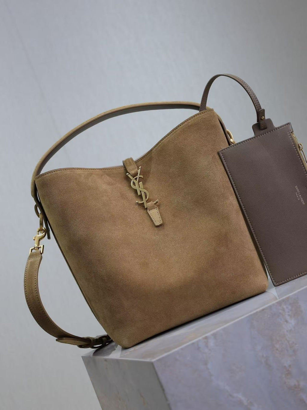 Y*S*L 26s Le 37 Bucket Bag 26cm Golden Leaf Suede