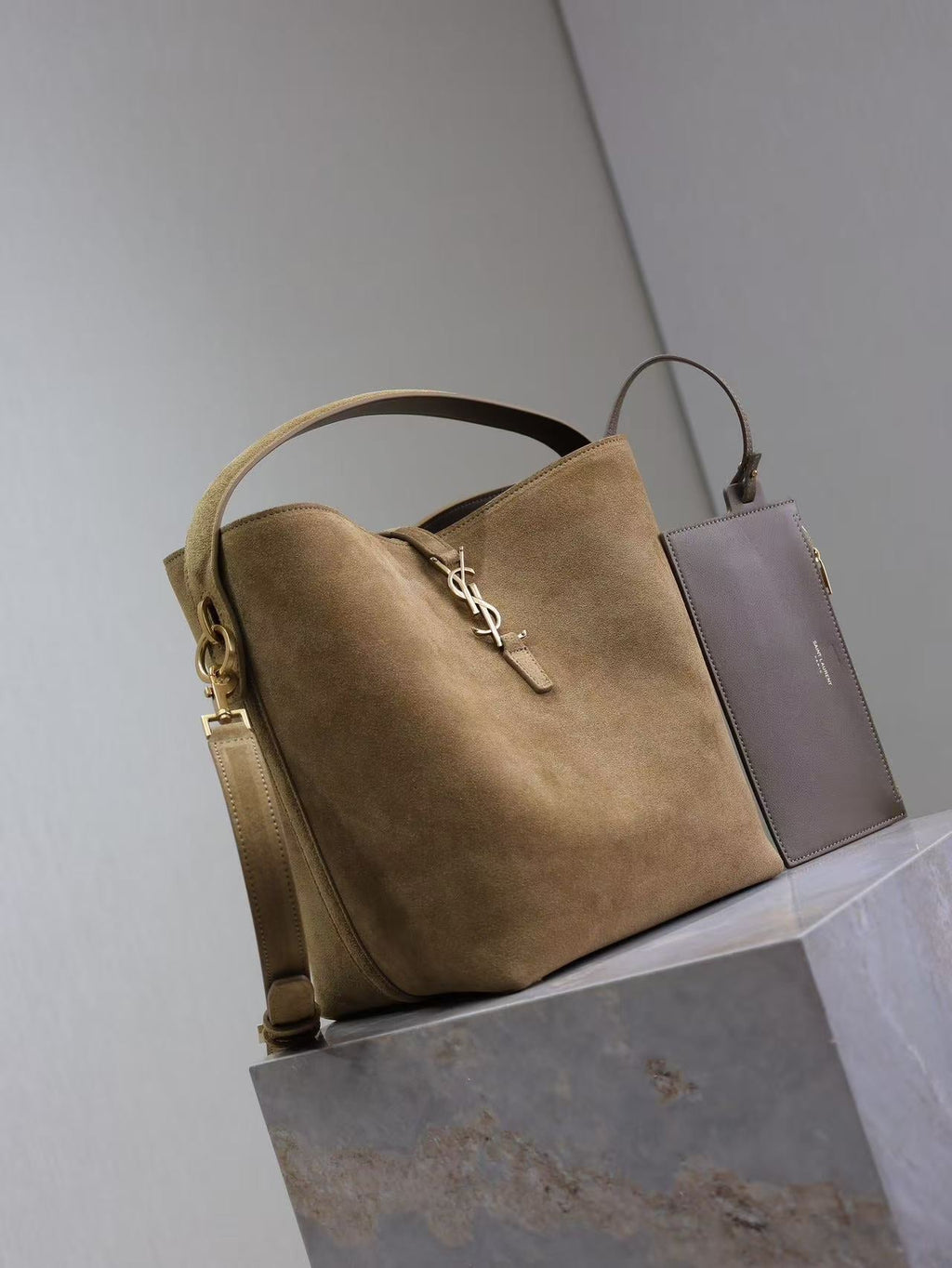 Y*S*L 26s Le 37 Bucket Bag 26cm Golden Leaf Suede