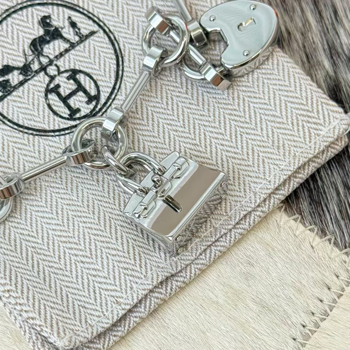 H*M Bijou De Sac Charm