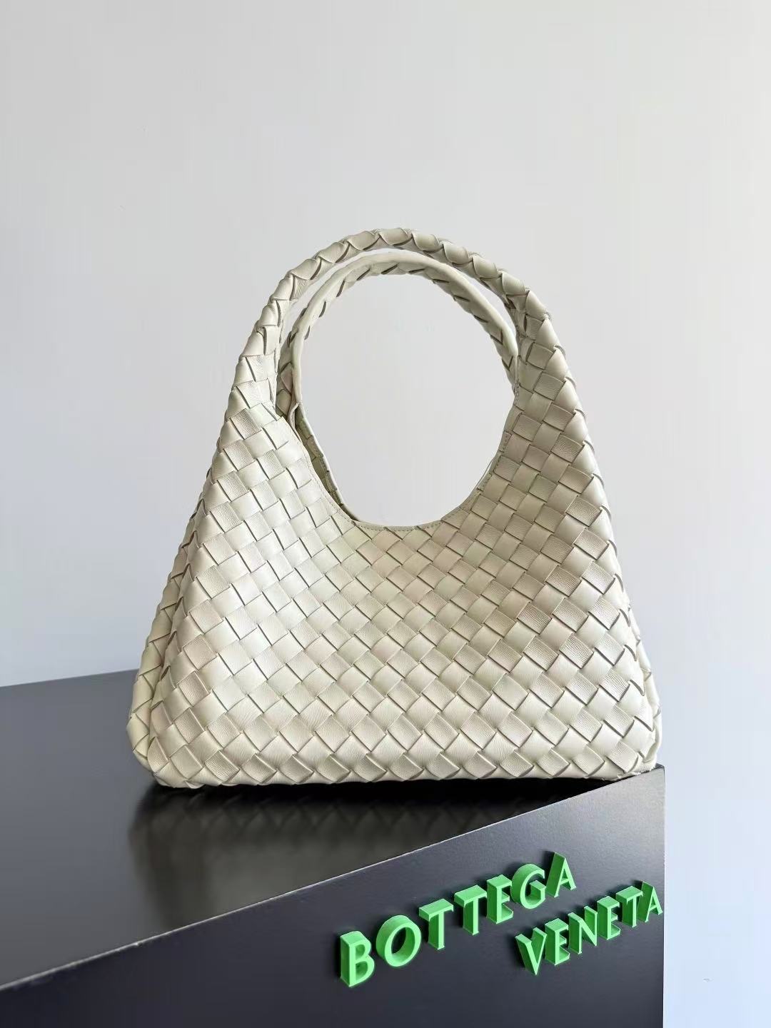 B*V Campana Bag Intrecciato 33cm Cream Lambskin