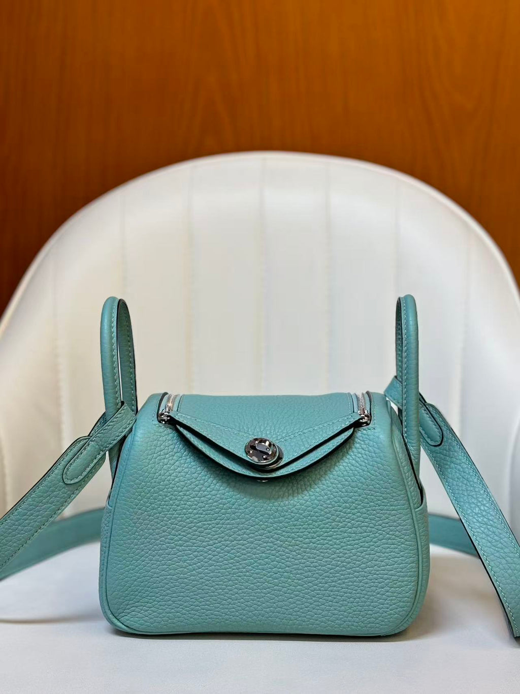H*M LINDY BAG 19CM MINT BLUE CALFSKIN