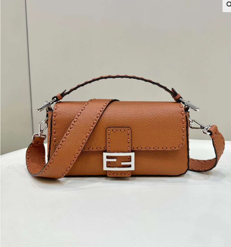 BAGUETTE CALFSKIN SILVER HARDWARE