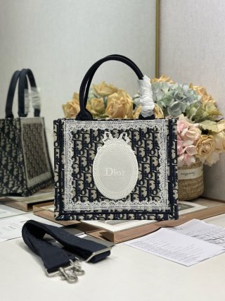 C*D Book Tote Oblique pattern Lace details Canvas