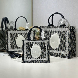 C*D Book Tote Oblique pattern Lace details Canvas