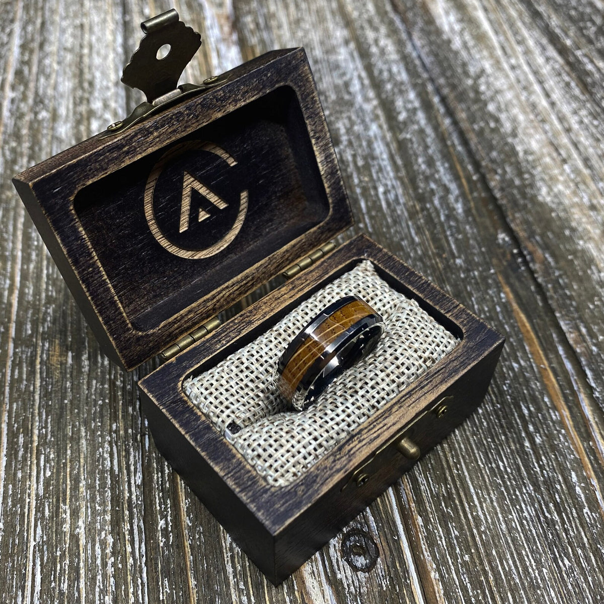 Smooth Whiskey Barrel Bevelled Gunmetal Tungsten Wedding Band with White Oak Whiskey Ring sleeve