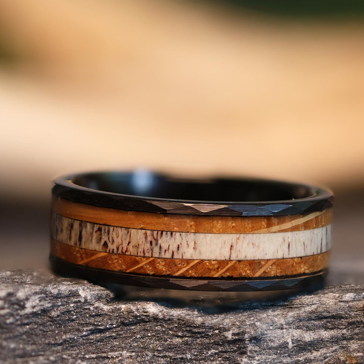The Hammered Hunter︱Elk & Whiskey Barrel Wood Ring︱Dark Gunmetal Tungsten inlay band