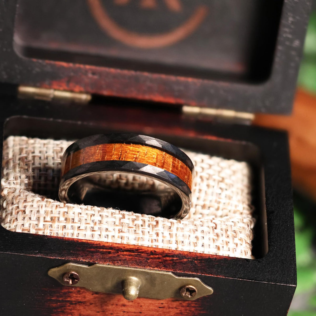 The MAUKA︱Hawaiian Koa Wood Ring︱Hammered Dark Gunmetal Tungsten band