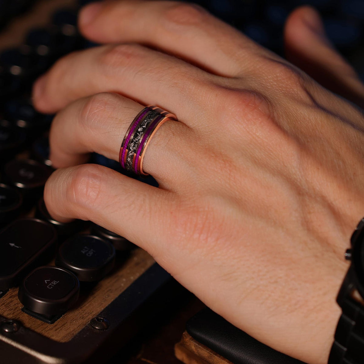 18k Gold Meteorite Core Purple Boxelder Band