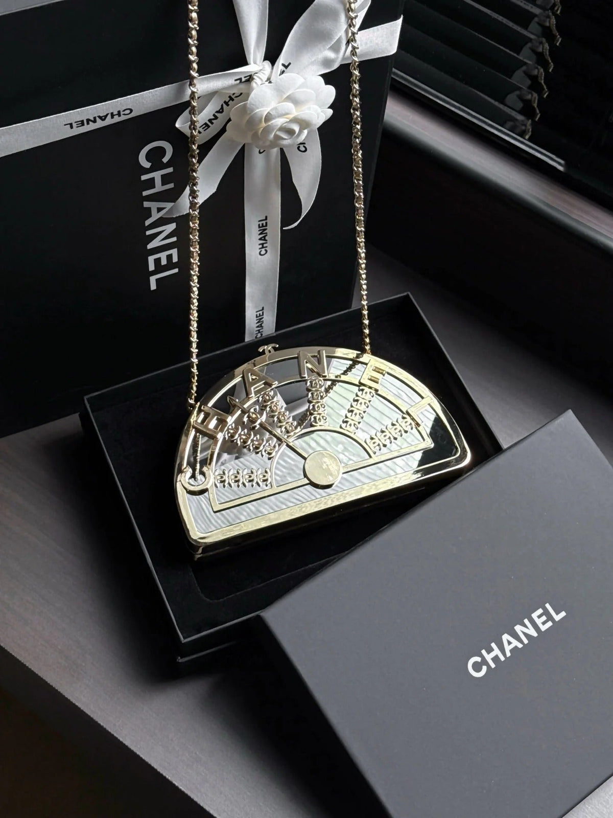 C*C 26s Elevator Minaudiere Bga 21.5cm Gold Metal