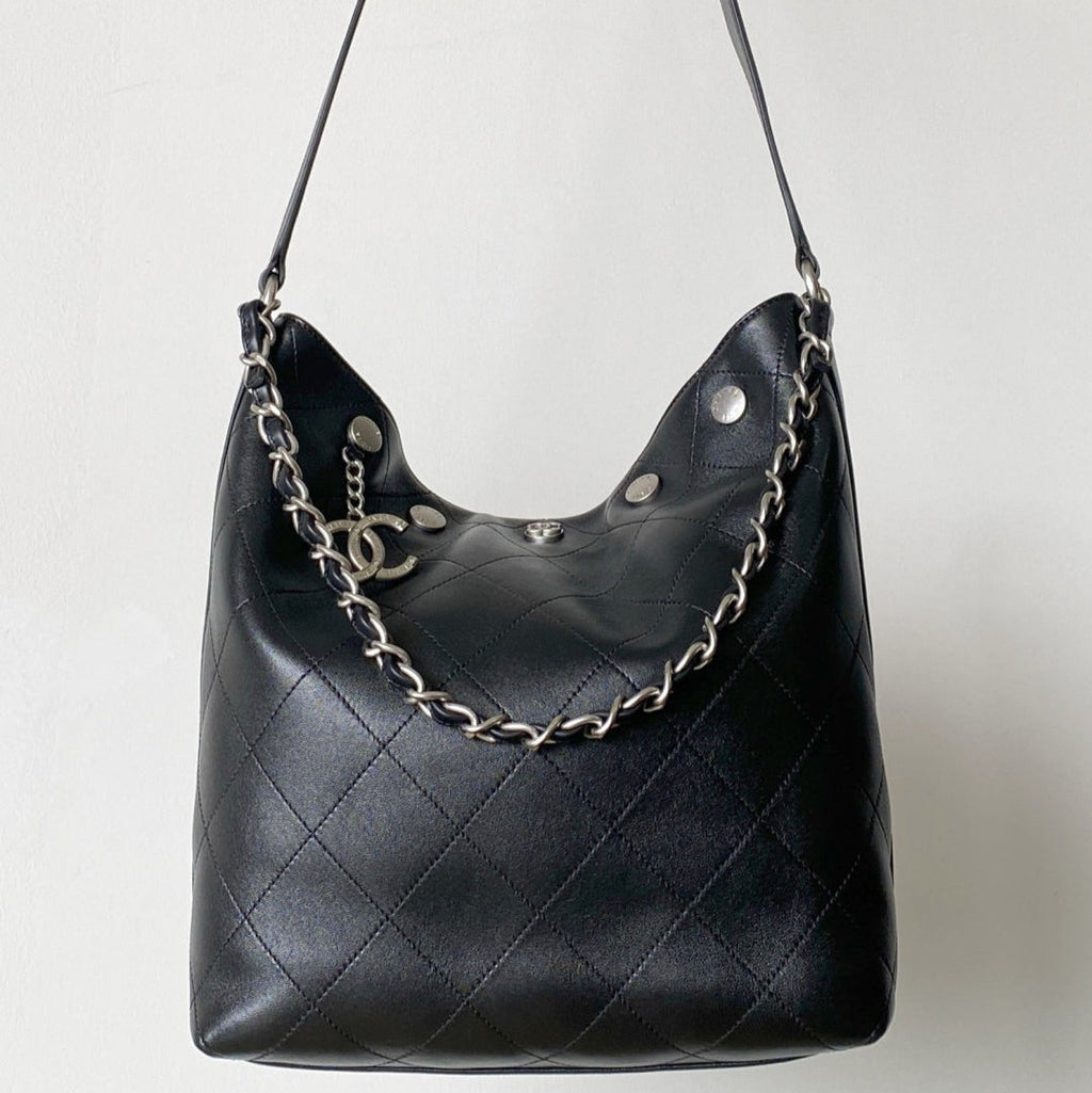 C*C vintage hobo bag 31 black lambskin