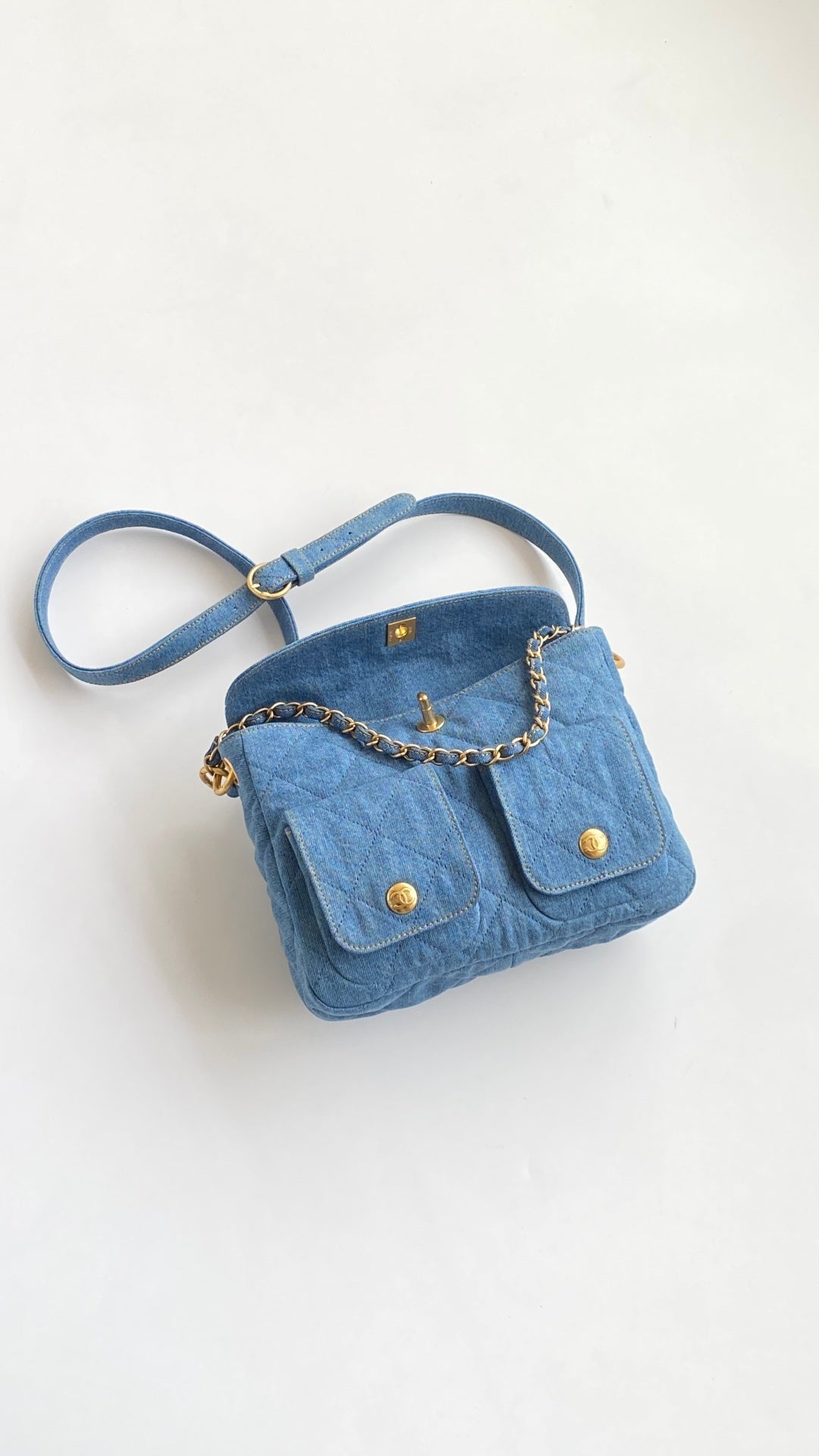 C*C Small Postman Hobo 25 Light Blue Denim