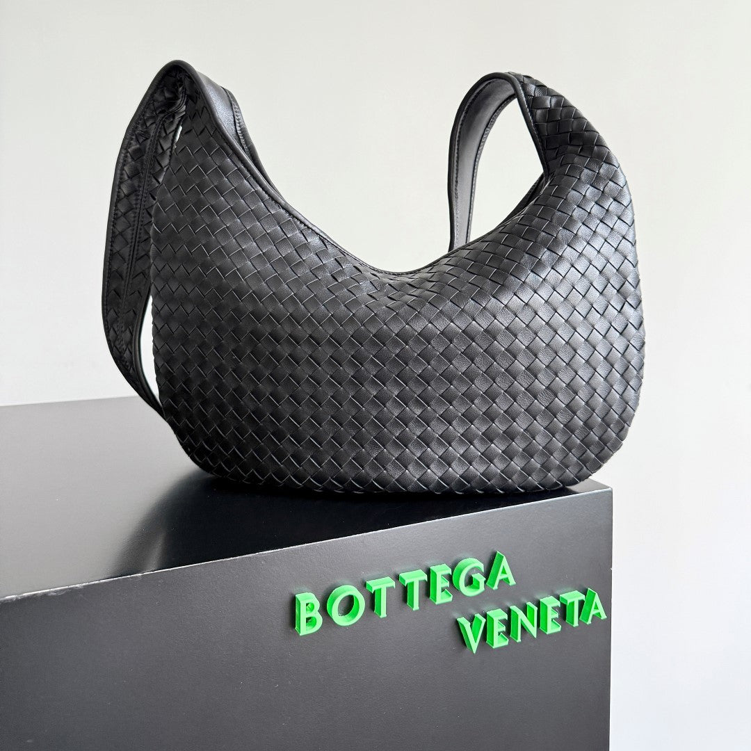 B*V 25s Veneto Bag Calfskin Hardware