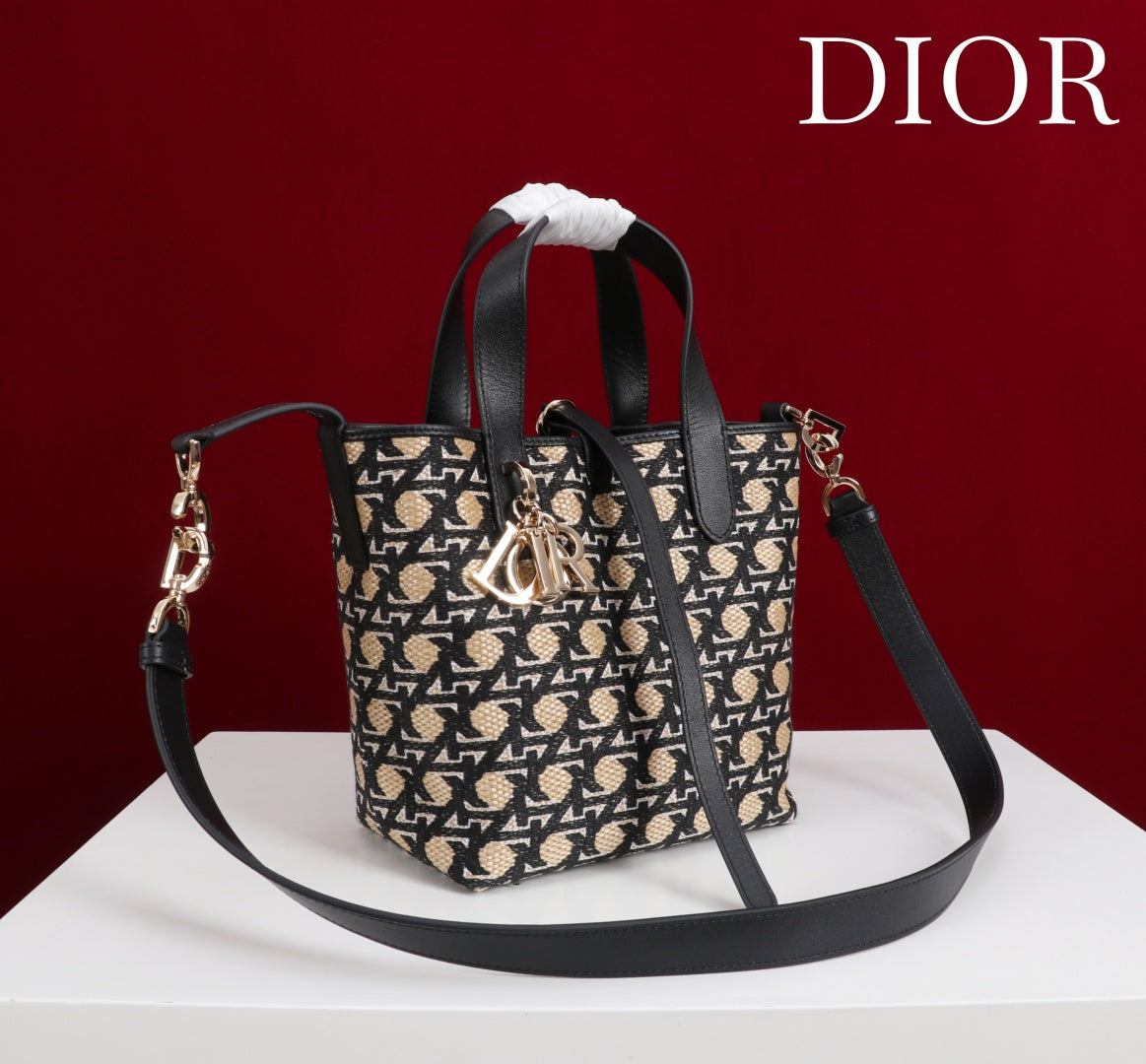 C*D Toujours Vertical Small Bag 19Diamond Black Beige Leather