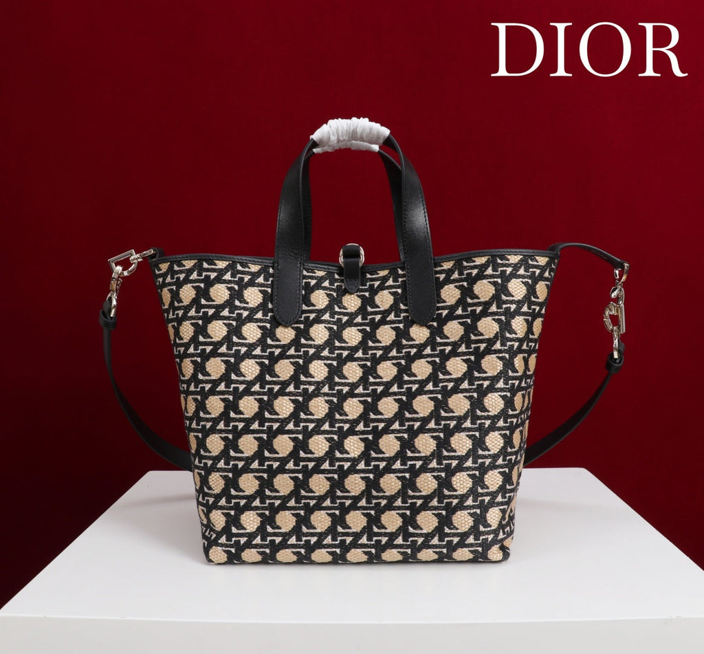 C*D Toujours Vertical Medium Bag 24 Diamond Black Beige Leather