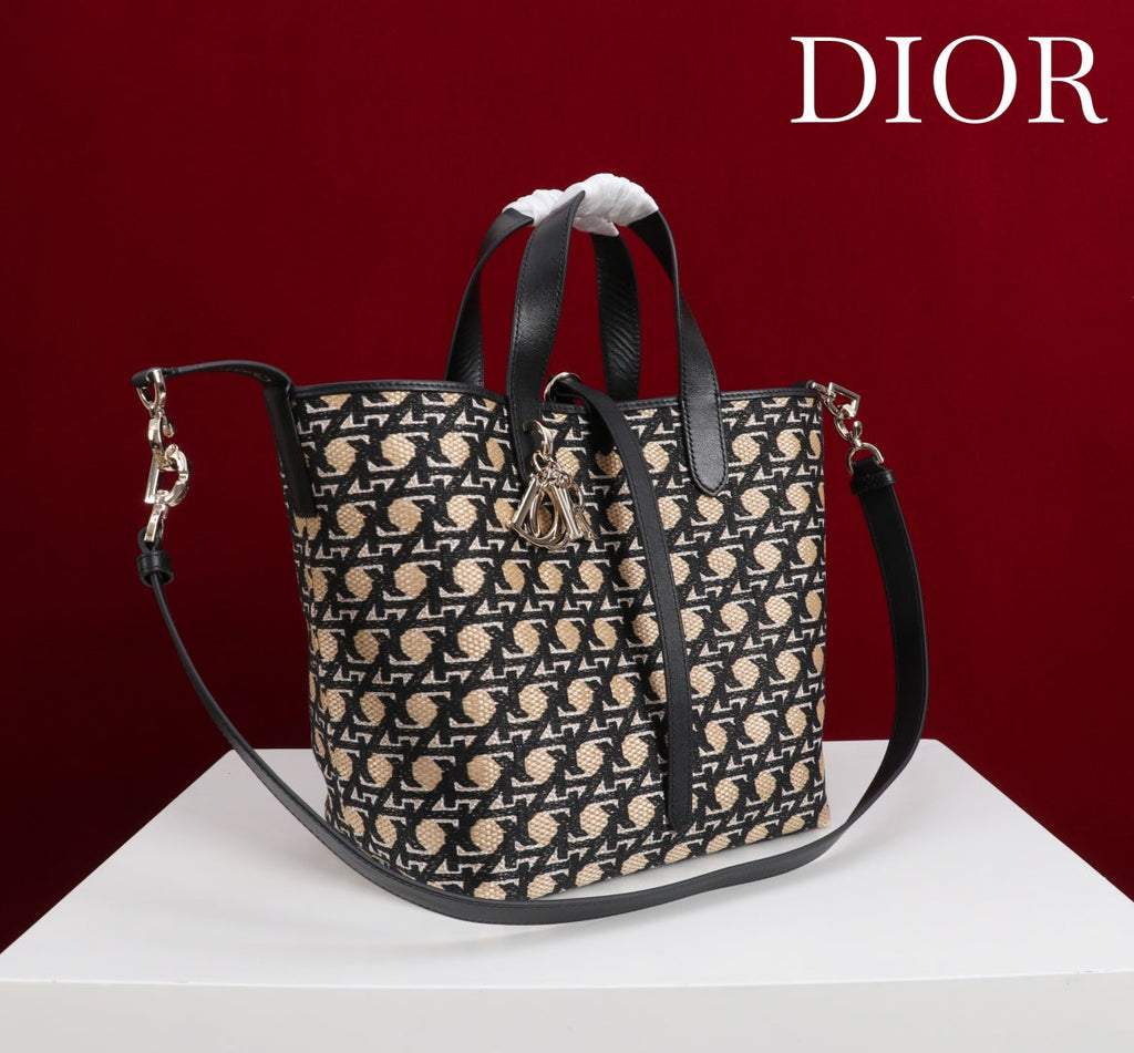 C*D Toujours Vertical Medium Bag 24 Diamond Black Beige Leather