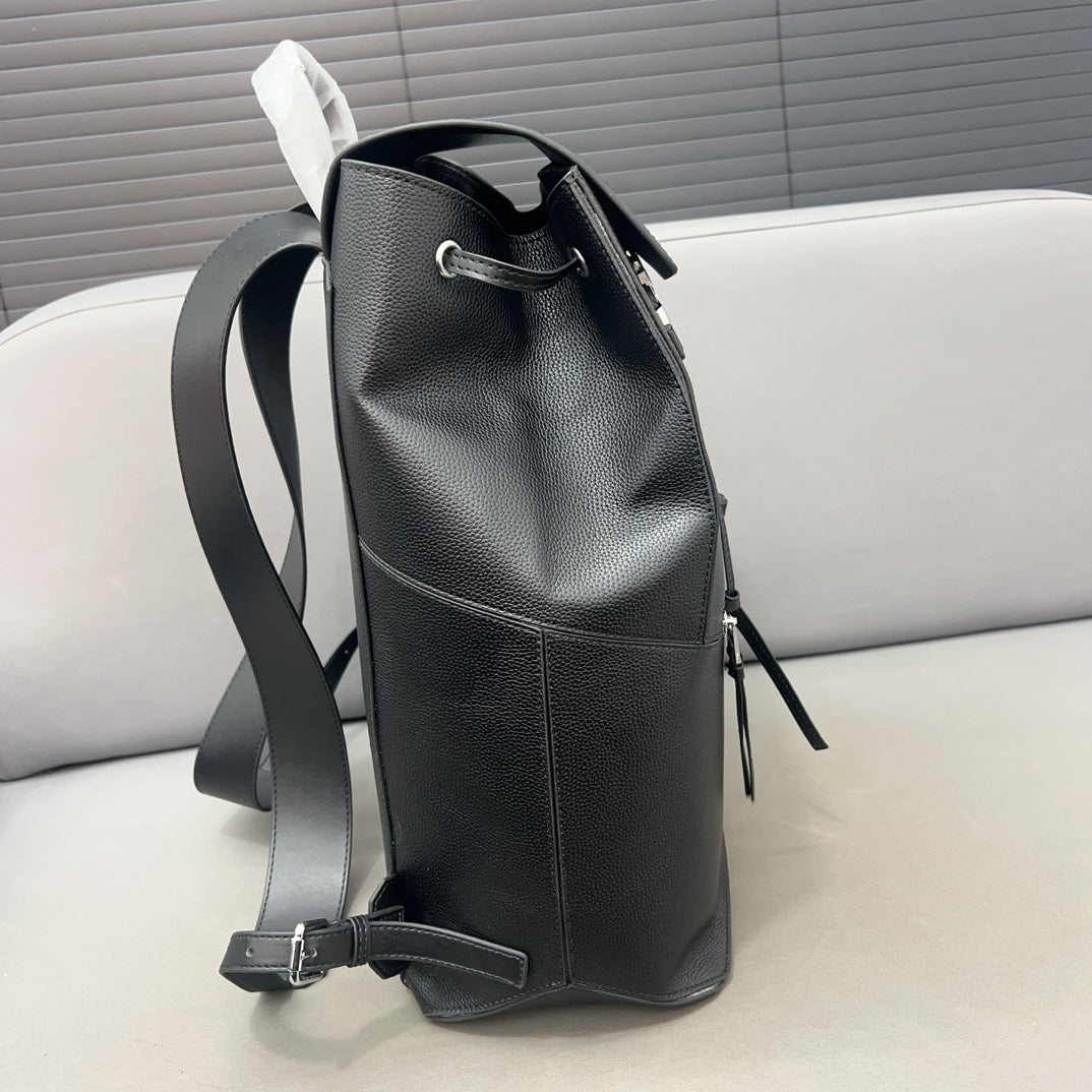 L*E SMALL 44 CONVERTIBLE BACKPACK IN BLACK CLASSIC CALFSKIN