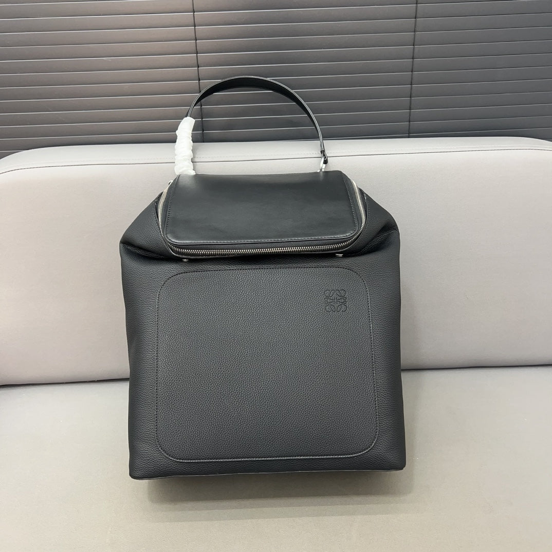 L*E G*ya BACKPACK GRAINED CALFSKIN