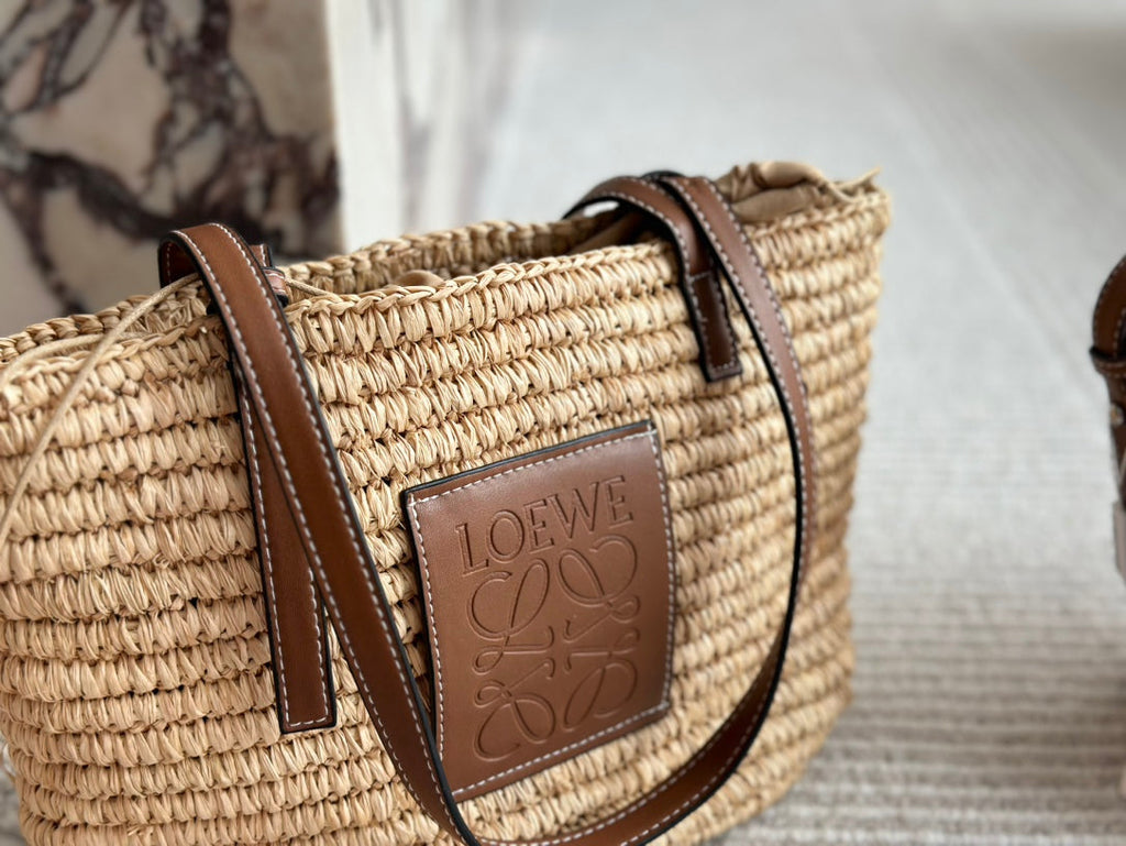L*E 27 SUMMER WOVEN BASKET IN NATURAL RAFFIA