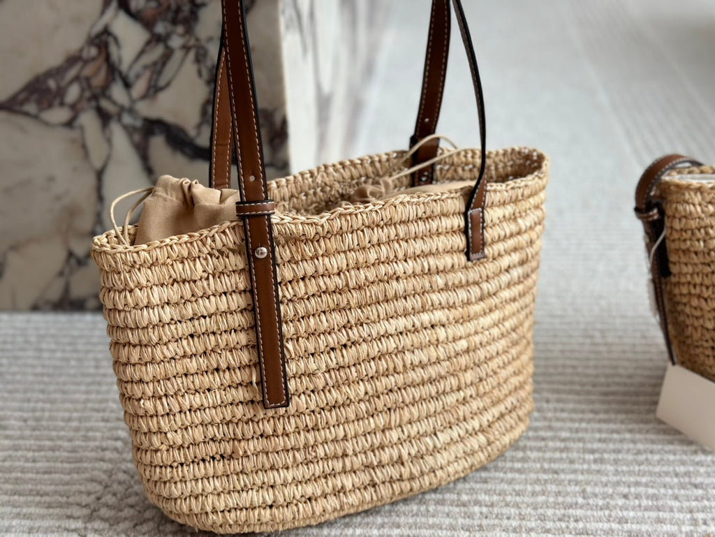 L*E 27 SUMMER WOVEN BASKET IN NATURAL RAFFIA