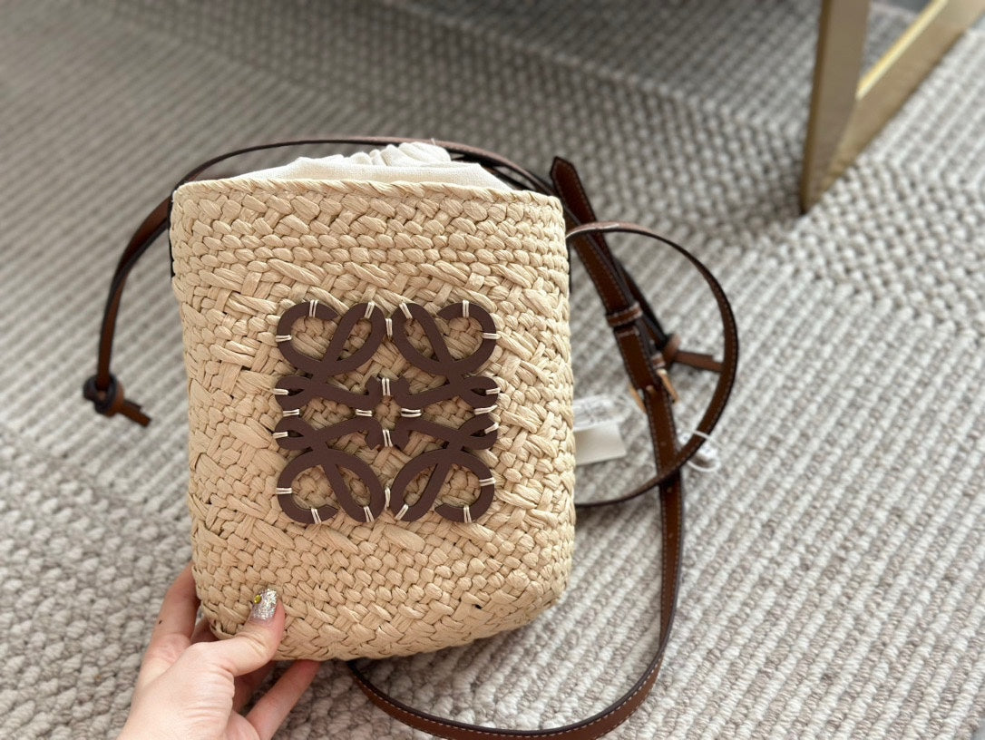 L*E  ANAGRAM 18 SQUARE POCKET IN IRACA PALM