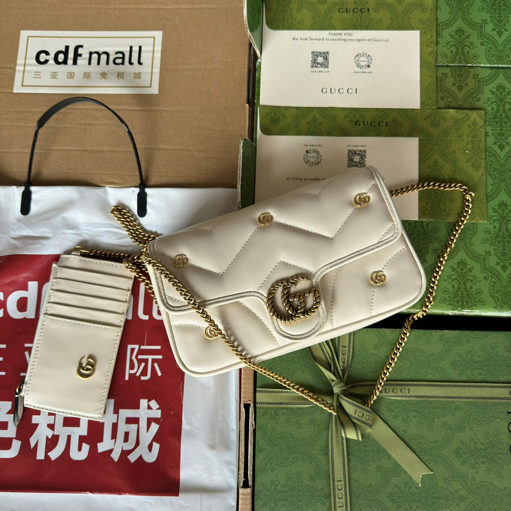 G*G MARMONT CALFSKIN DOUBLE G STUD GOLD HARDWARE