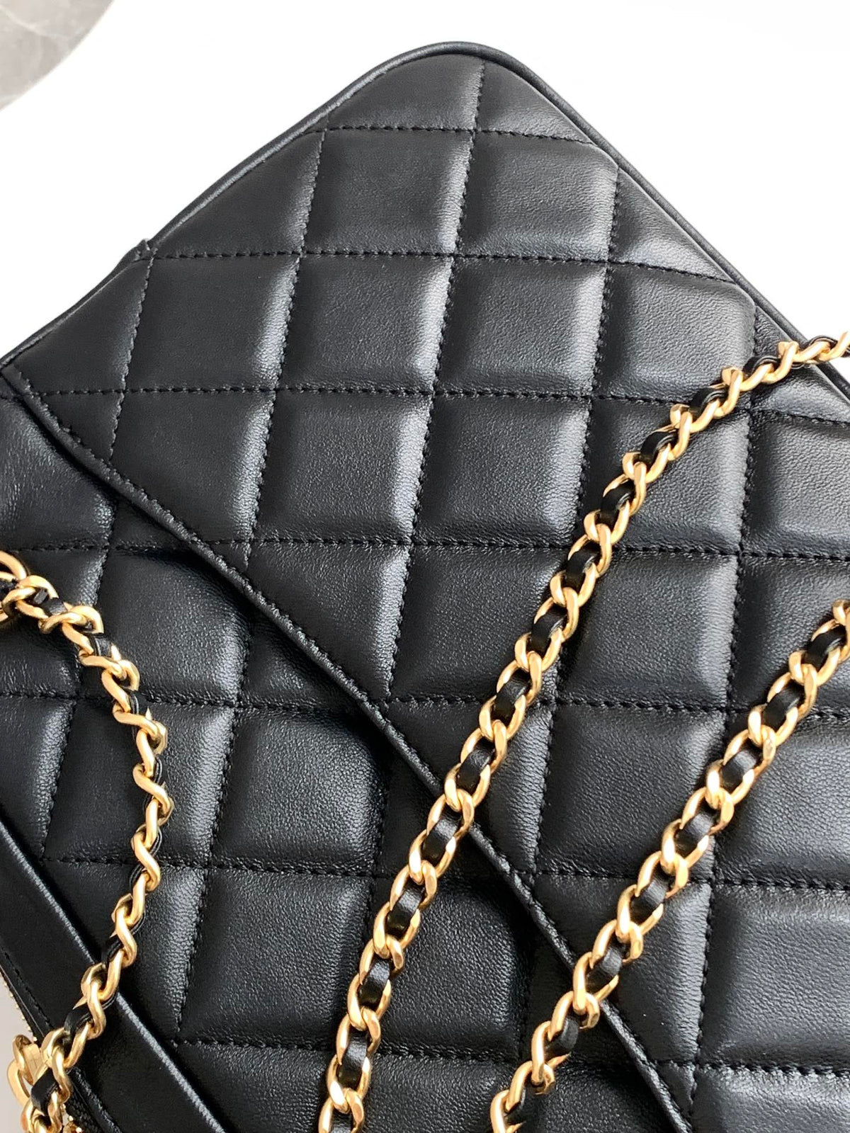 Ch*nel 2025 Camera 24cm Bag Black Quilted Leather