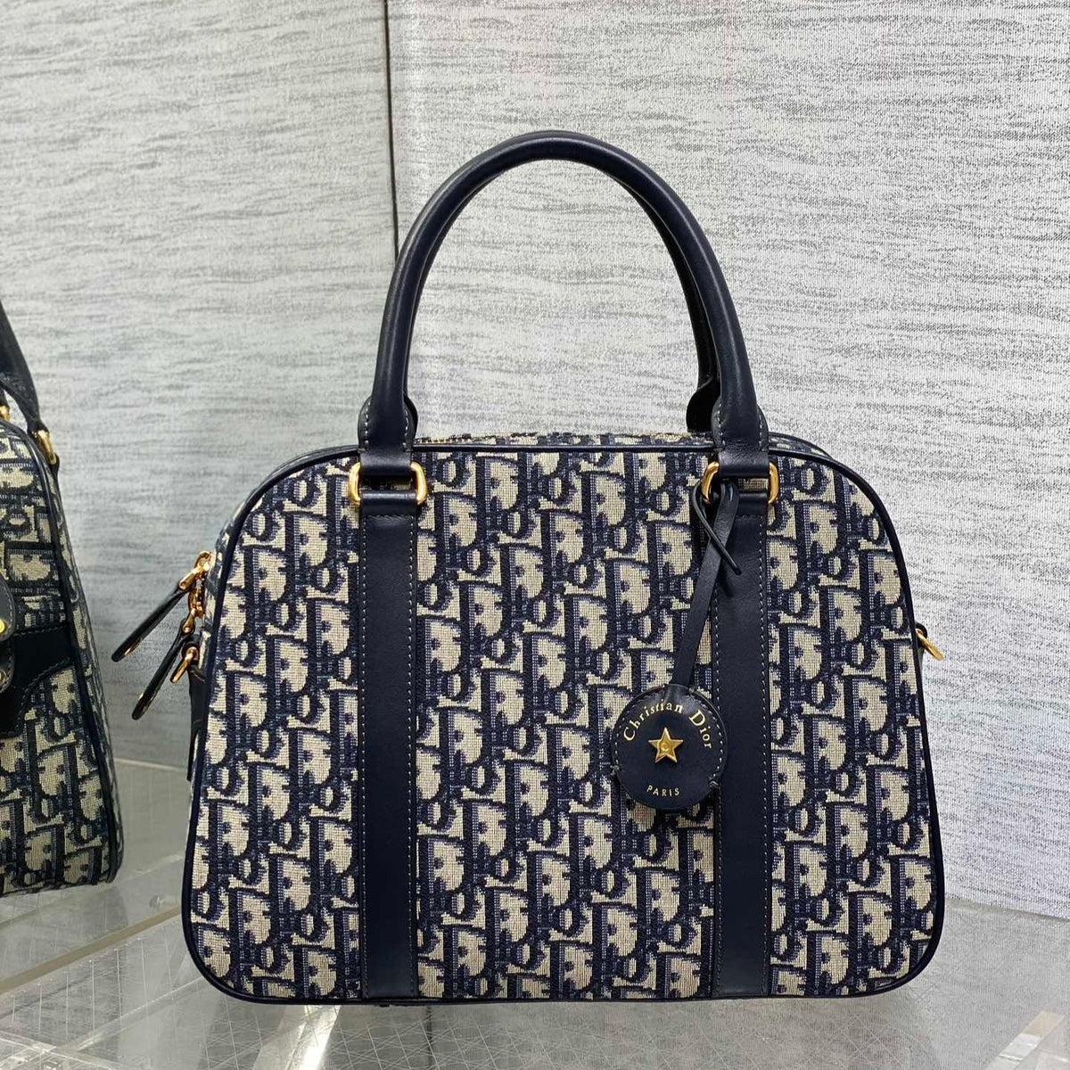 C*D D-Vibe bowling bag 31 blue obliaue fabric