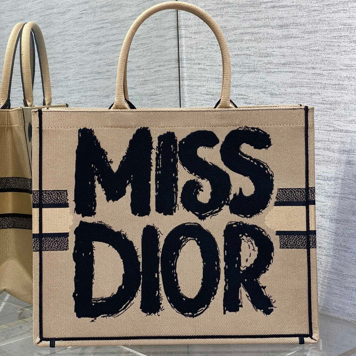 BOOK TOTE MISS D*or GRAFFITI EMBROIDERY