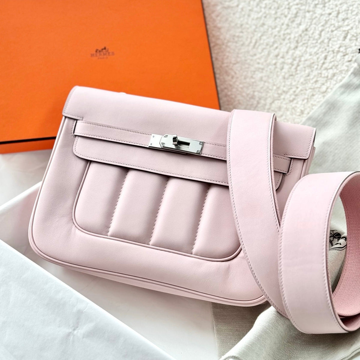 H*M Berline Bag 28cm Light Pink Calfskin 284554 (Production time: 25 days)