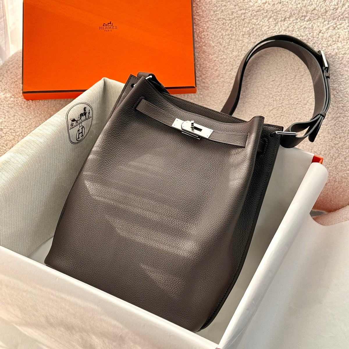 H*M So Kelly Shoulder Bag Cowhide
