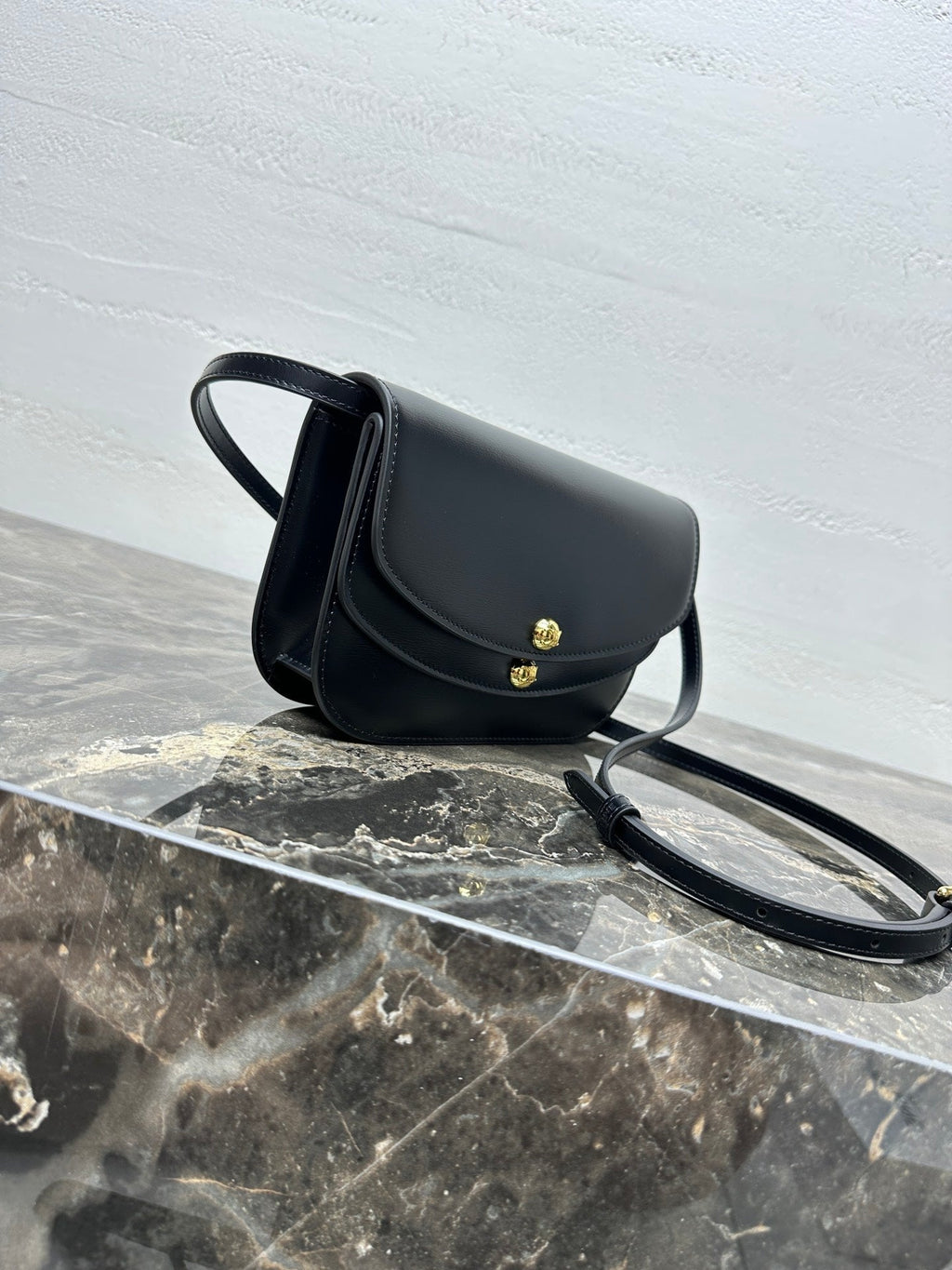 C*lin Duo Wallet On Strap Triomphe Black Calfskin