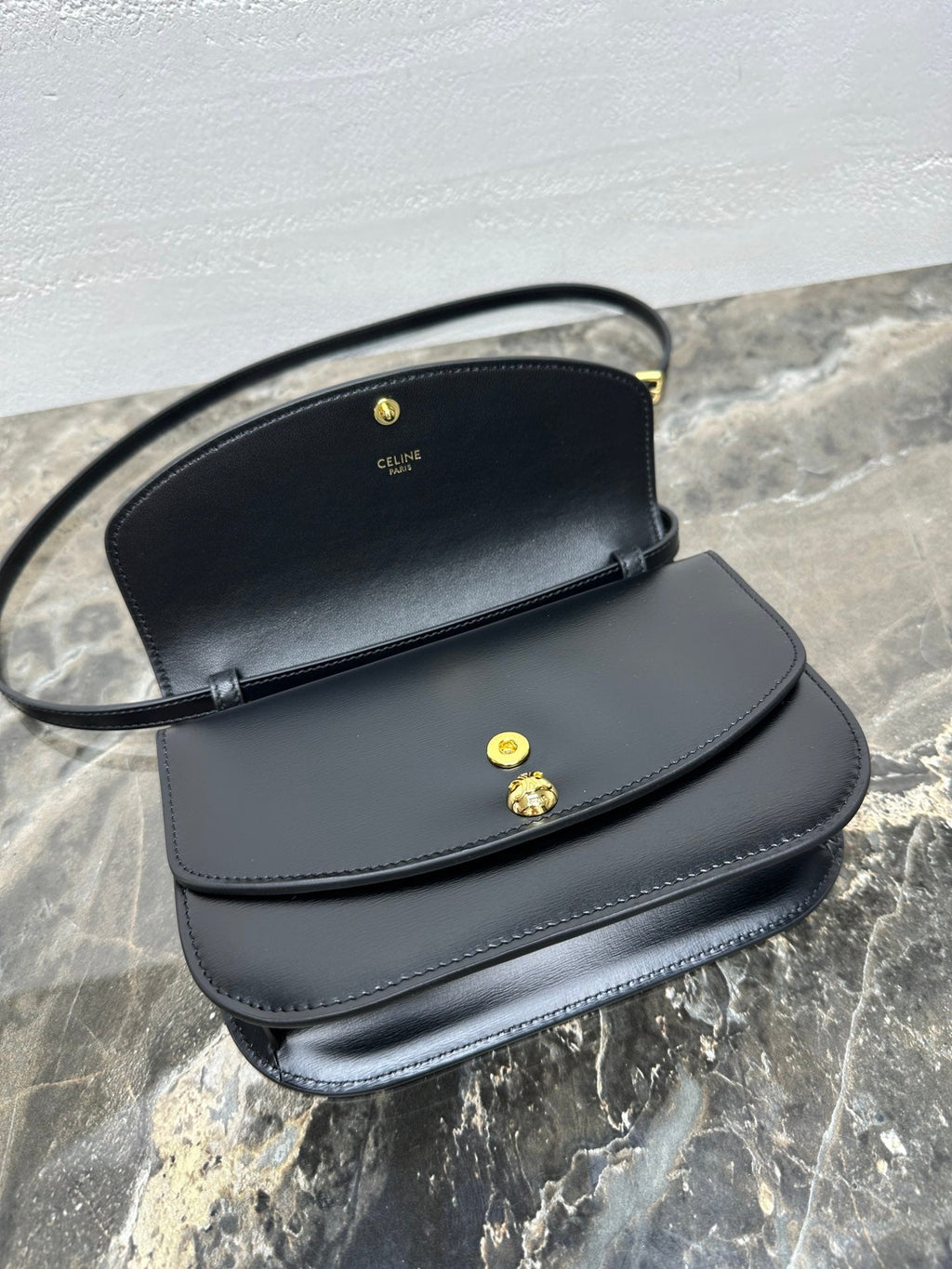 C*lin Duo Wallet On Strap Triomphe Black Calfskin