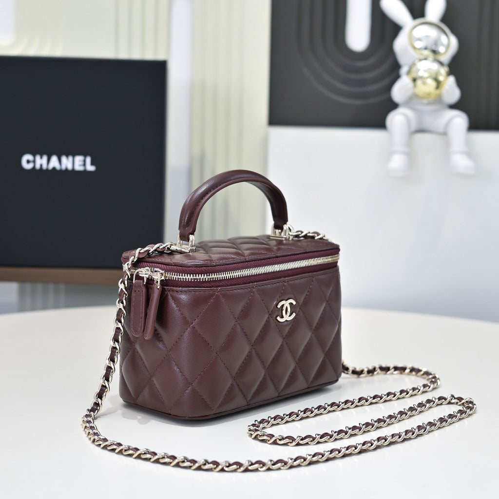 C*C 26s Vanity Case Deep Quilted Lambskin