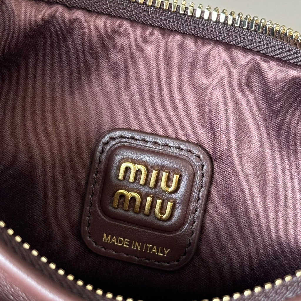 M*u*M*u Wander Crescent Bag Leather