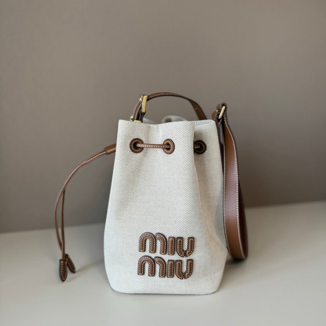 M*u*M*u bucket bag 22.5cm white brown denim