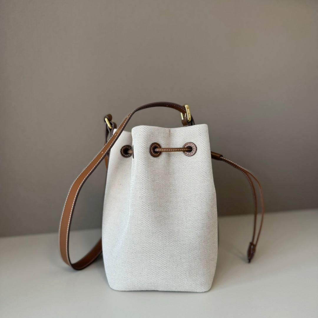 M*u*M*u bucket bag 22.5cm white brown denim