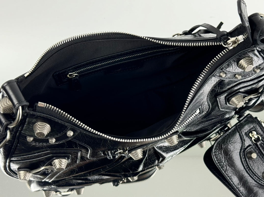 LE CAGOLE SHOULDER BAG RHINESTONES ARENA LAMBSKIN SILVER HARDWARE