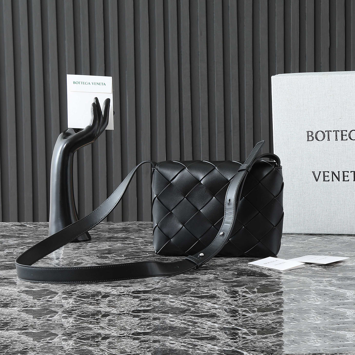 B*V 25S DIAGO SHOULDER BAG 25.5 IN BLACK COWHIDE