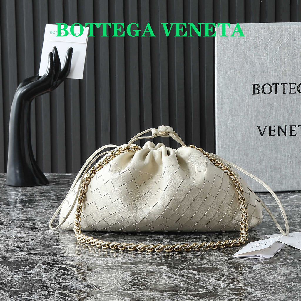 B*V Dustbag Notte 33cm With Chain White Calfskin HW