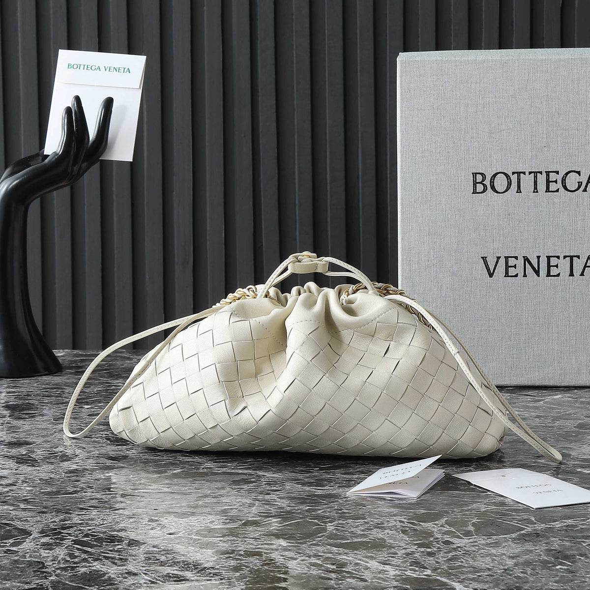 B*V Dustbag Notte 33cm With Chain White Calfskin HW