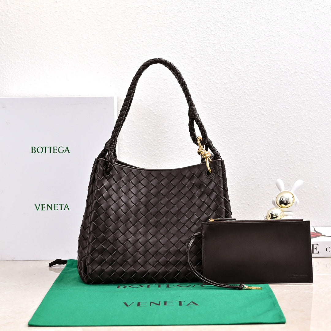 B*V 26s Parachute Bag Intrecciato Leather