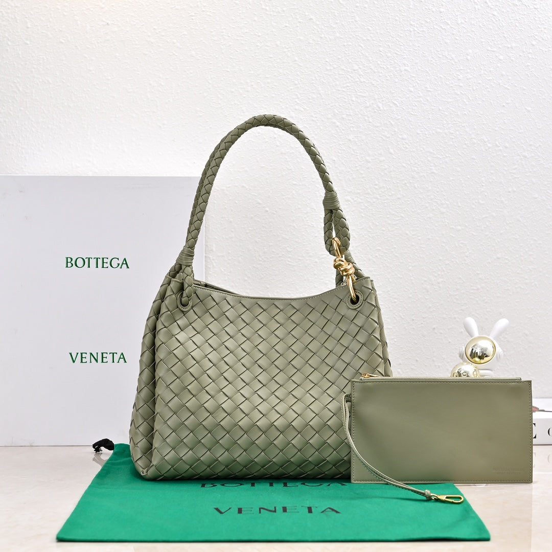 B*V 26s Parachute Bag Intrecciato Leather
