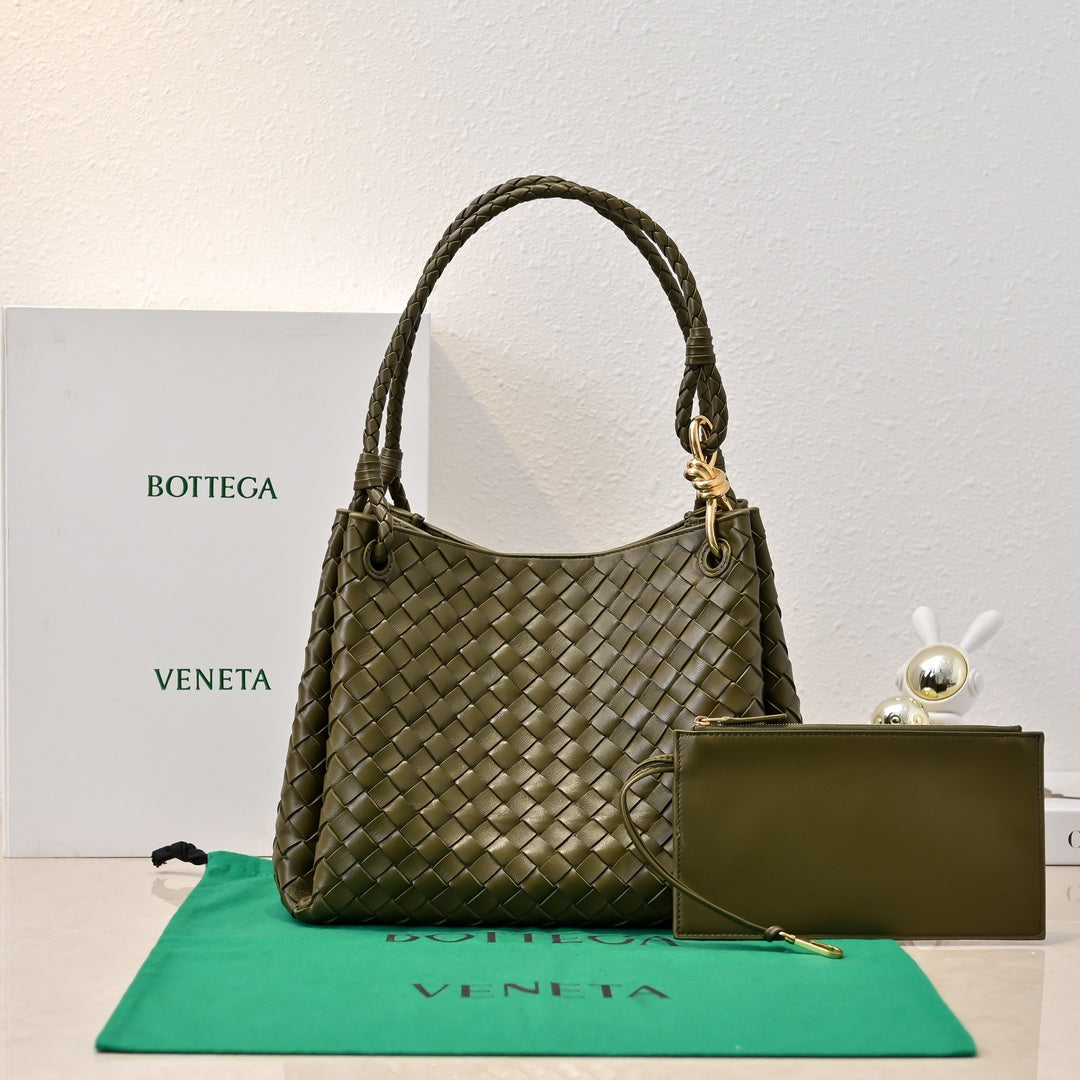 B*V 26s Parachute Bag Intrecciato Leather