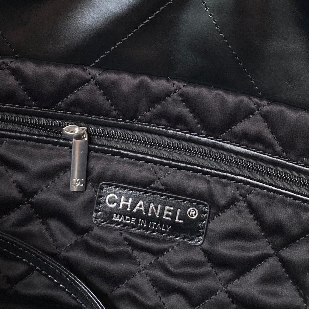 24C C*C Hobo bag Lambskin